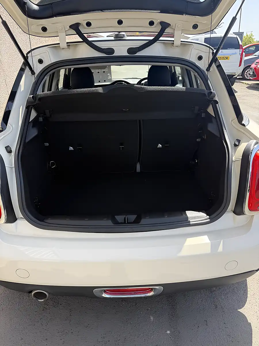 Used 2016 MINI Hatch Cooper White - Interior and Exterior details 6