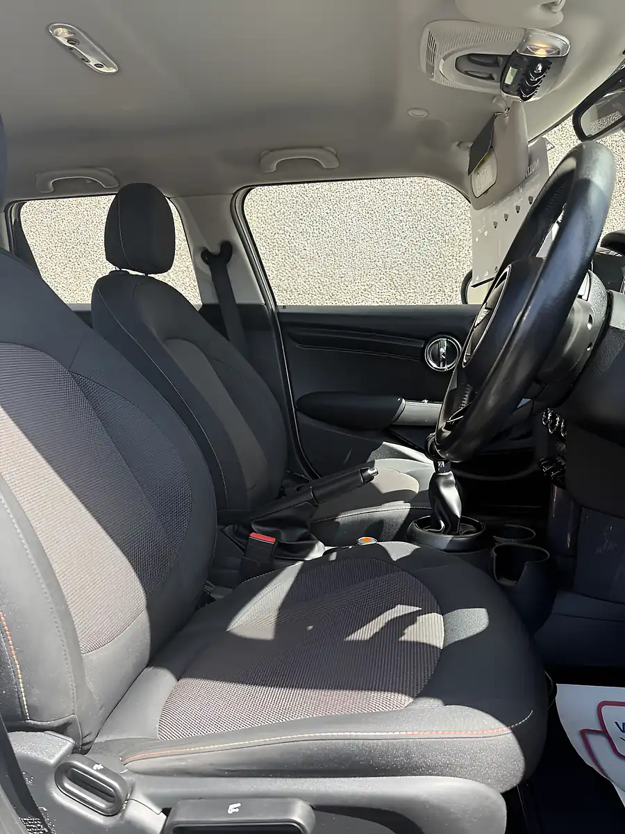 Used 2016 MINI Hatch Cooper White - Interior and Exterior details 8