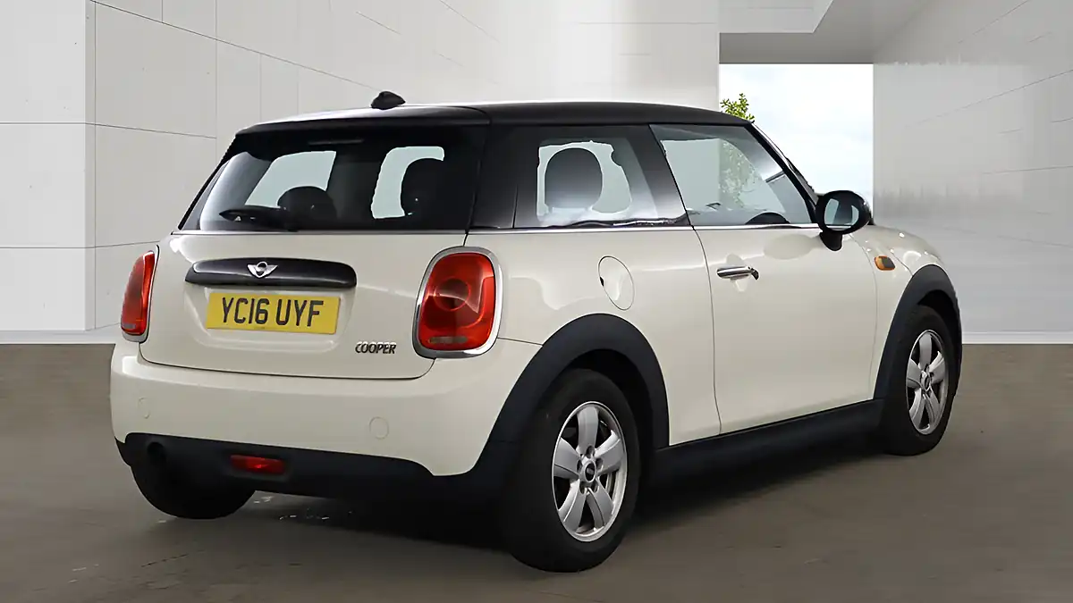 Used 2016 MINI Hatch Cooper White - Interior and Exterior details 2
