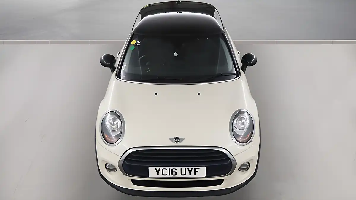 Used 2016 MINI Hatch Cooper White - Interior and Exterior details 4