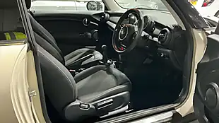 Used 2016 MINI Hatch Cooper White - Interior and Exterior details 8