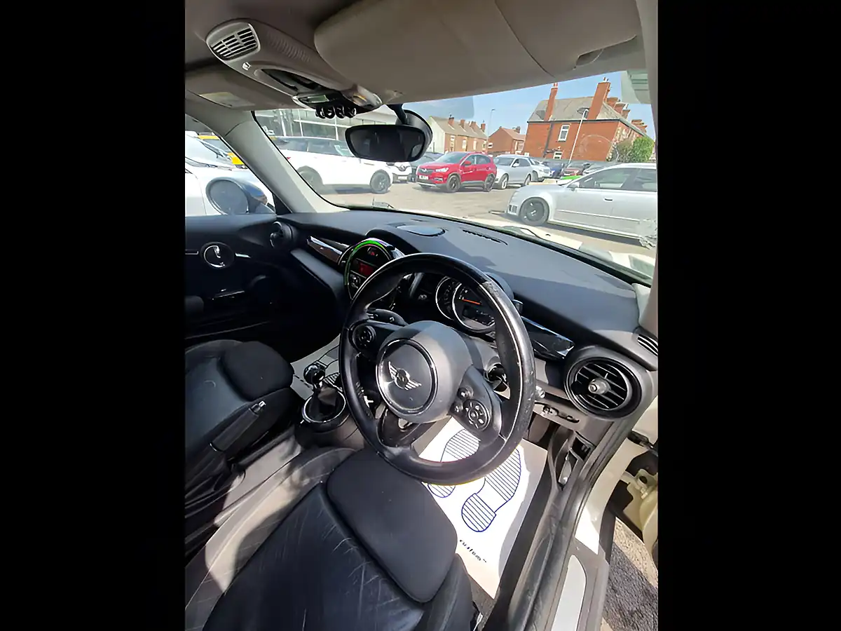 Used 2016 MINI Hatch Cooper White - Interior and Exterior details 15