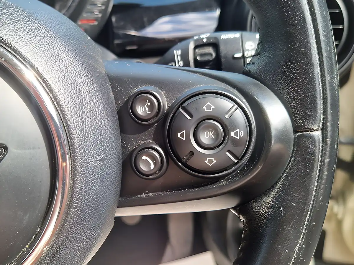 Used 2016 MINI Hatch Cooper White - Interior and Exterior details 20