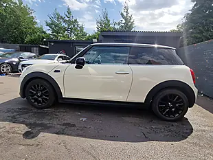 Used 2016 MINI Hatch Cooper White - Interior and Exterior details 6