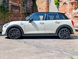 Used 2016 MINI Hatch Cooper White - Interior and Exterior details 13