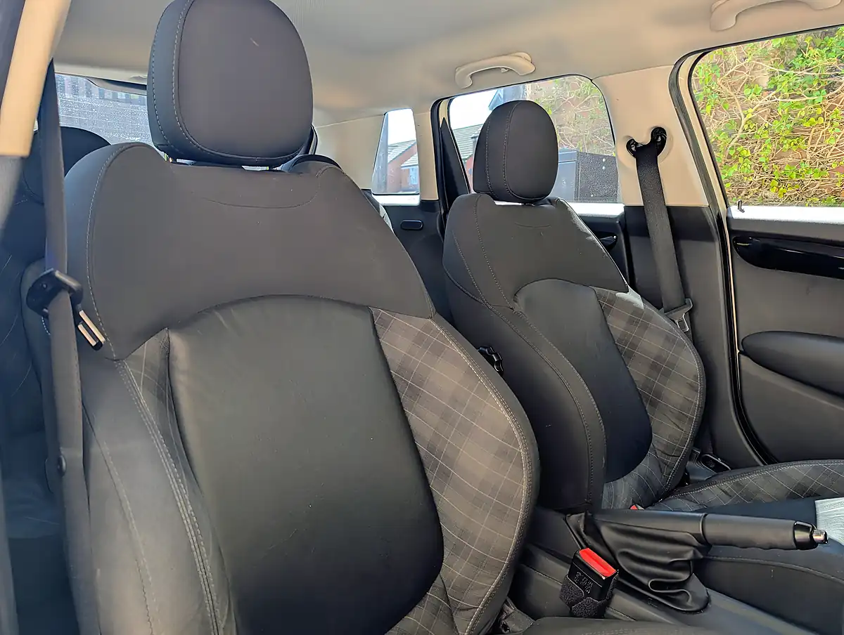 Used 2016 MINI Hatch Cooper White - Interior and Exterior details 15