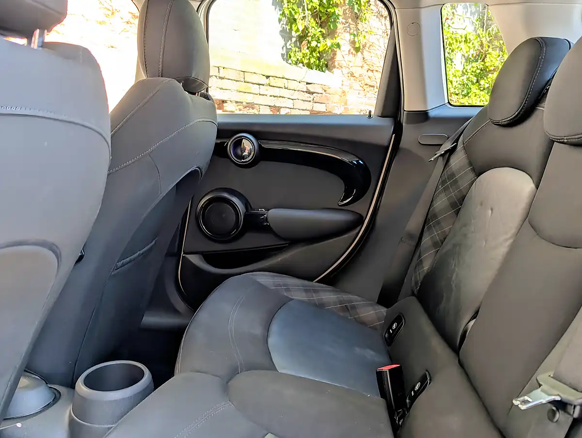 Used 2016 MINI Hatch Cooper White - Interior and Exterior details 18