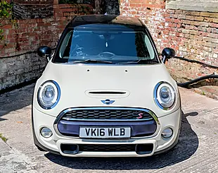 Used 2016 MINI Hatch Cooper White - Interior and Exterior details 19