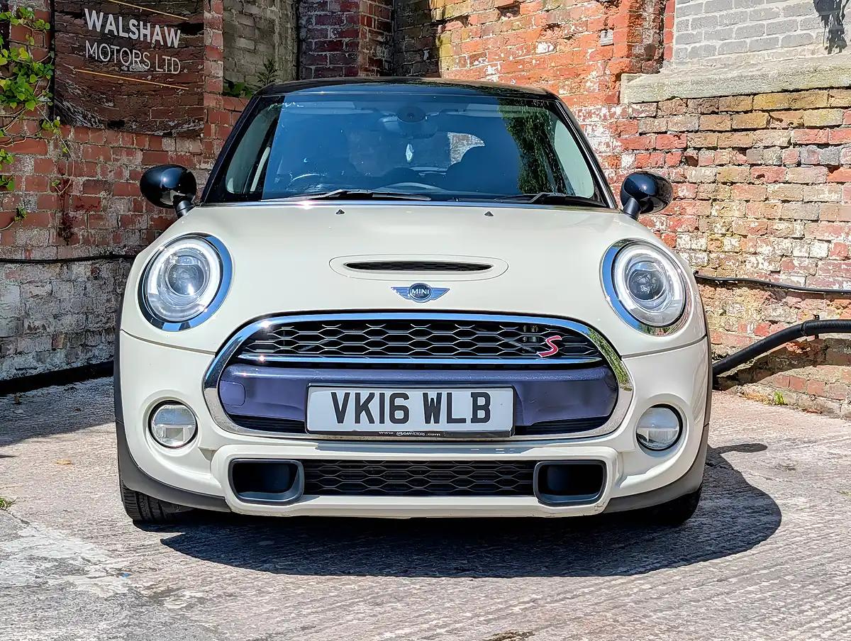 Used 2016 MINI Hatch Cooper White - Interior and Exterior details 2