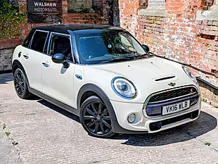 Used 2016 MINI Hatch Cooper White - Interior and Exterior details 3