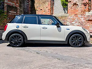 Used 2016 MINI Hatch Cooper White - Interior and Exterior details 4