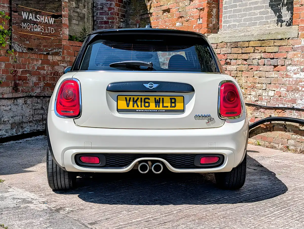 Used 2016 MINI Hatch Cooper White - Interior and Exterior details 8