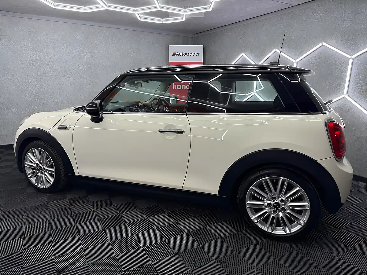 Used 2016 MINI Hatch Cooper White - Interior and Exterior details 11