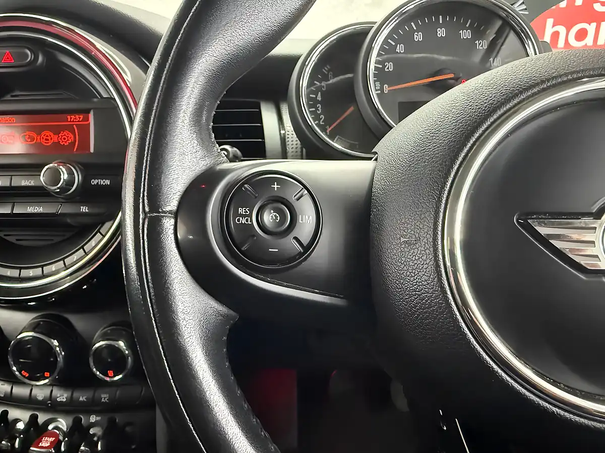 Used 2016 MINI Hatch Cooper White - Interior and Exterior details 19
