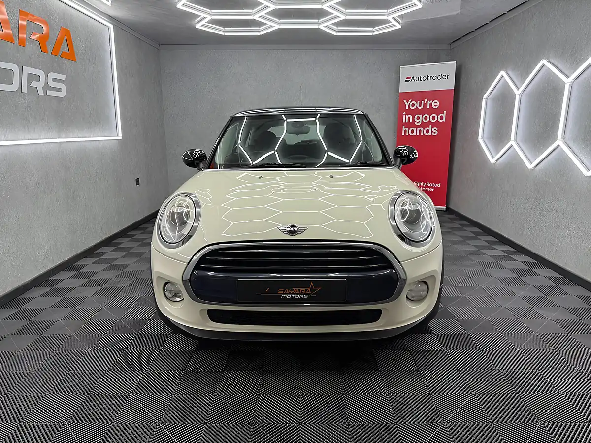 Used 2016 MINI Hatch Cooper White - Interior and Exterior details 3