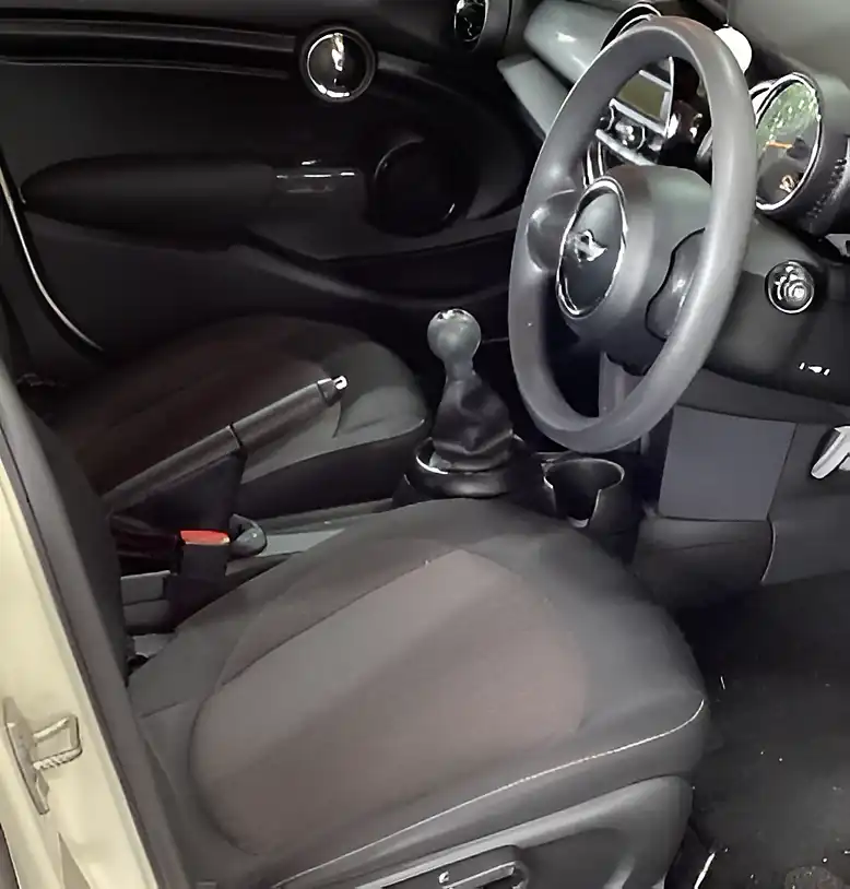 Used 2016 MINI Hatch Cooper White - Interior and Exterior details 7