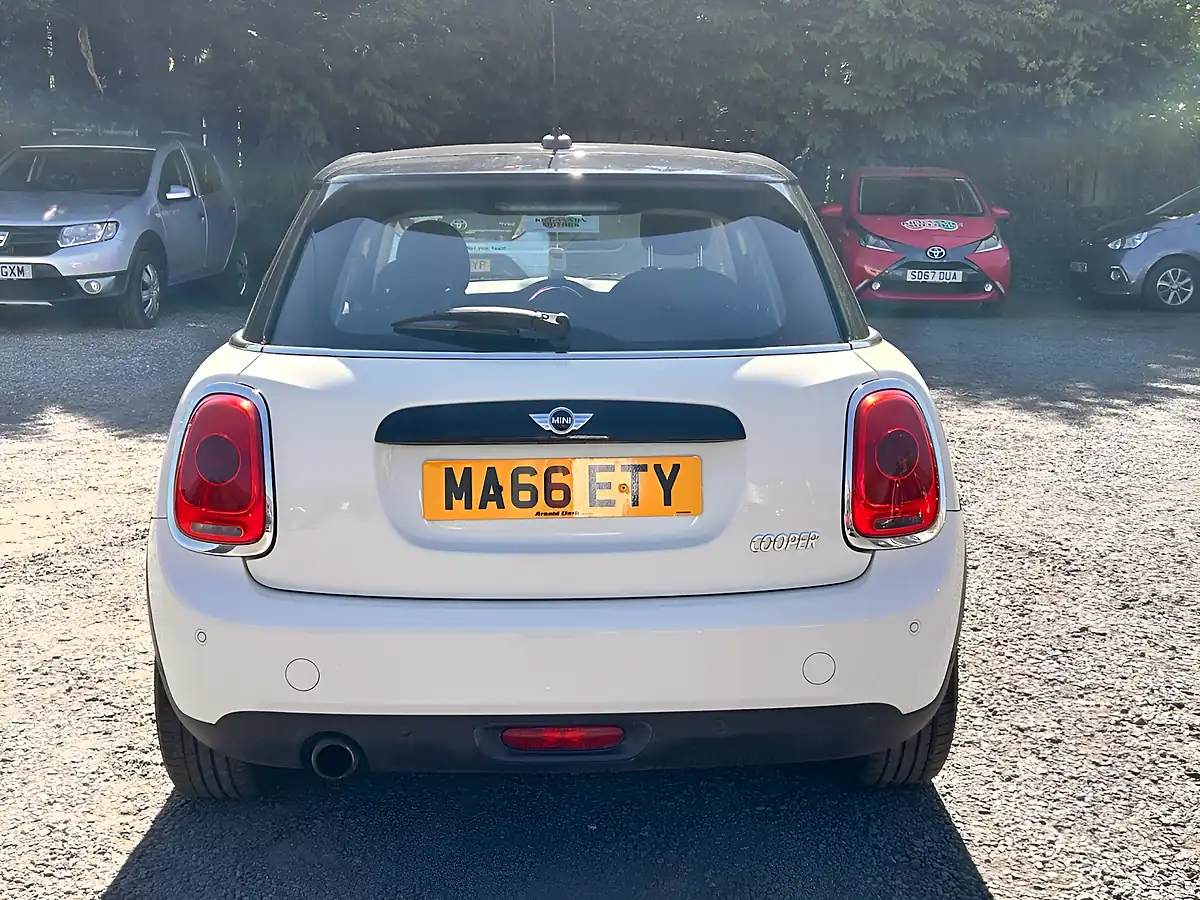 Used 2016 MINI Hatch Cooper White - Interior and Exterior details 4