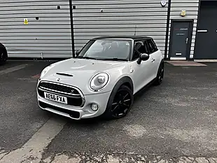 Used 2016 MINI Hatch Cooper White Silver - Interior and Exterior details 17