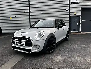 Used 2016 MINI Hatch Cooper White Silver - Interior and Exterior details 18