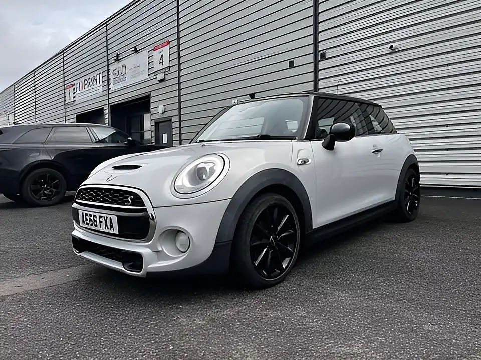 Used 2016 MINI Hatch Cooper White Silver - Interior and Exterior details 19