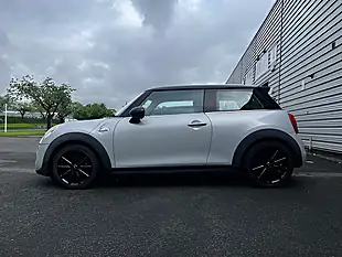 Used 2016 MINI Hatch Cooper White Silver - Interior and Exterior details 2