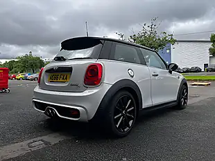 Used 2016 MINI Hatch Cooper White Silver - Interior and Exterior details 7