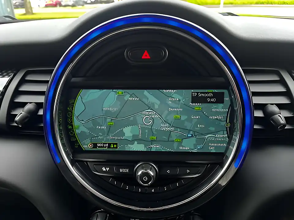 Used 2016 MINI Hatch Cooper White Silver - Interior and Exterior details 9