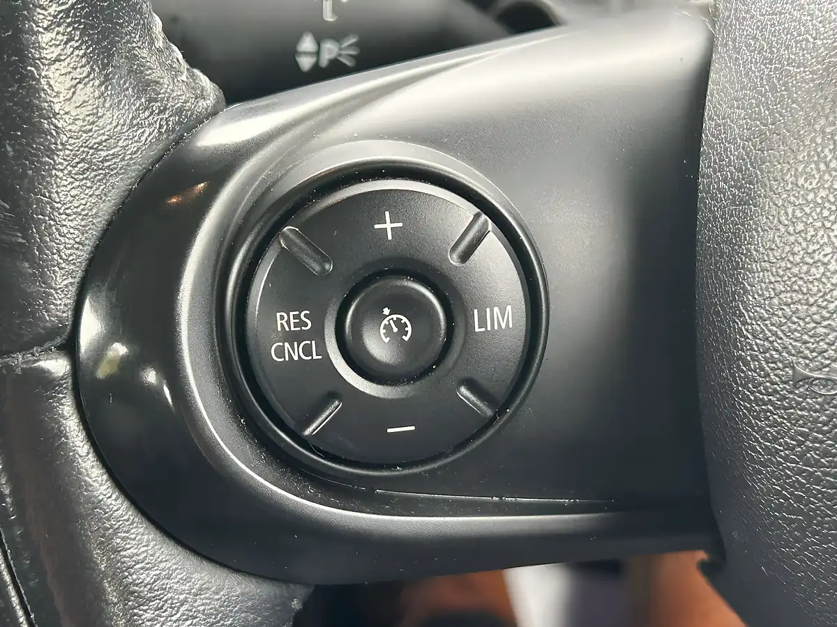 Used 2016 MINI Hatch Cooper White Silver - Interior and Exterior details 15