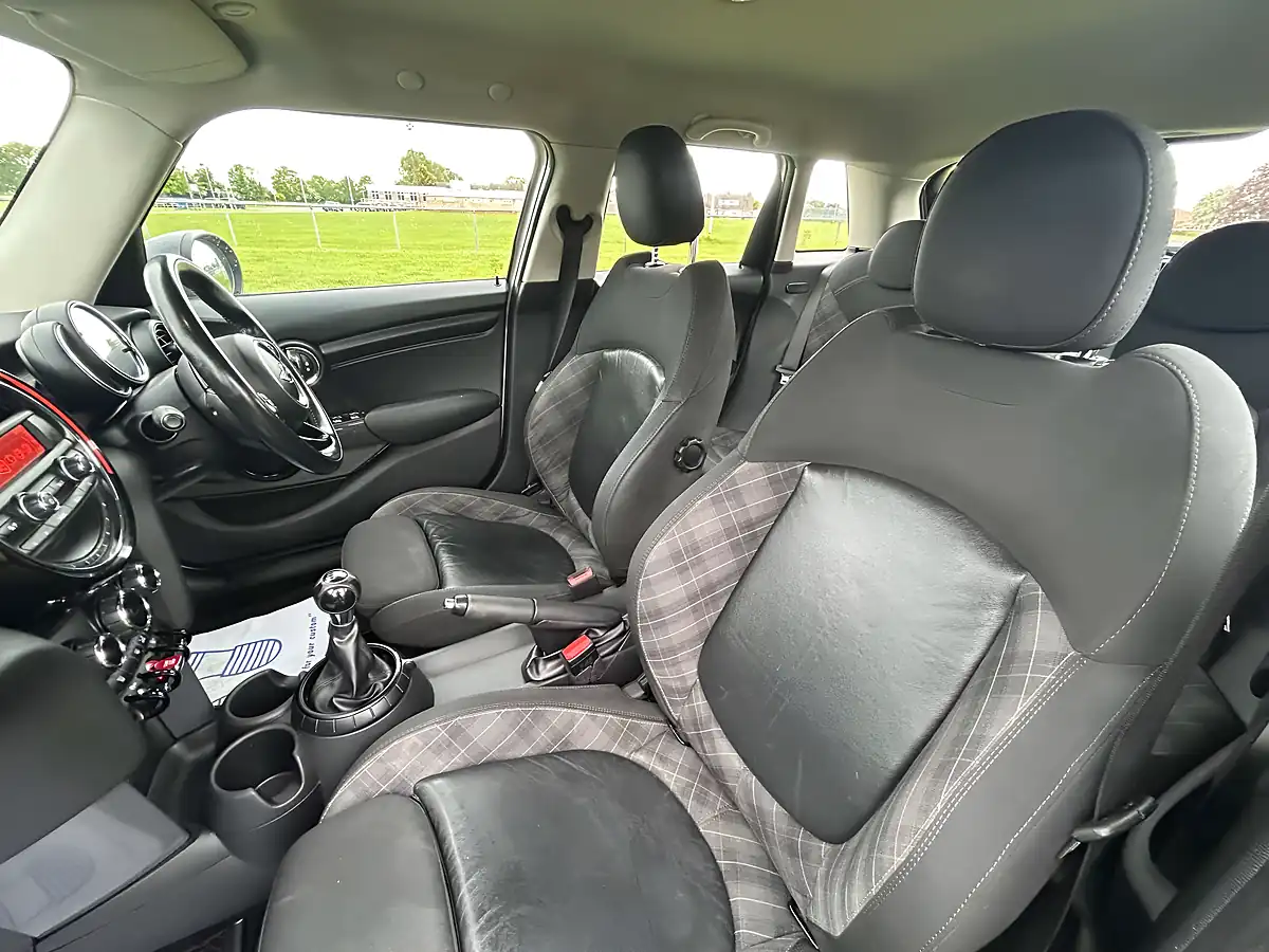 Used 2016 MINI Hatch Cooper White Silver - Interior and Exterior details 19
