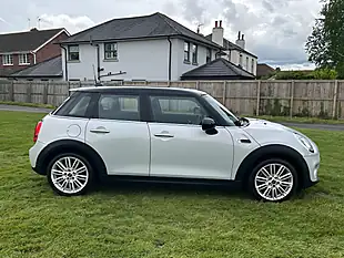 Used 2016 MINI Hatch Cooper White Silver - Interior and Exterior details 4