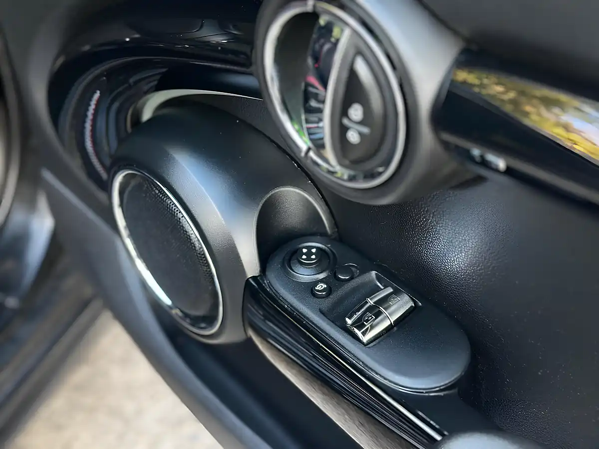 Used 2016 MINI Hatch John Cooper Works Black - Interior and Exterior details 15
