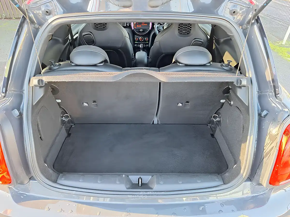 Used 2016 MINI Hatch John Cooper Works Grey - Interior and Exterior details 17