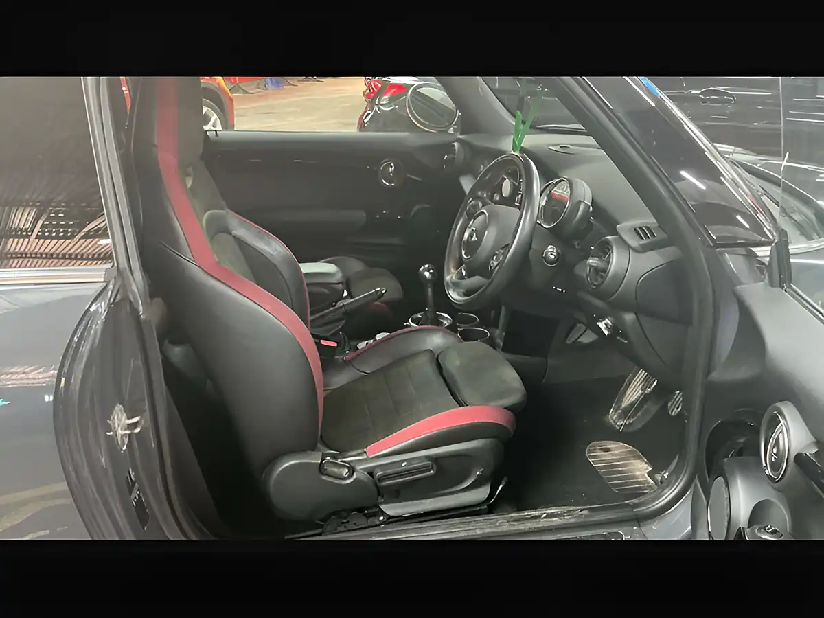Used 2016 MINI Hatch John Cooper Works Thunder Grey - Interior and Exterior details 10