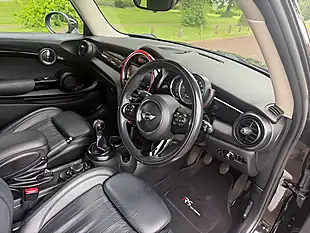 Used 2016 MINI Hatch One Black - Interior and Exterior details 10
