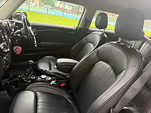 Used 2016 MINI Hatch One Black - Interior and Exterior details 13