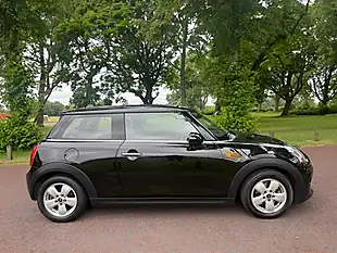Used 2016 MINI Hatch One Black - Interior and Exterior details 2