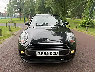 Used 2016 MINI Hatch One Black - Interior and Exterior details 8