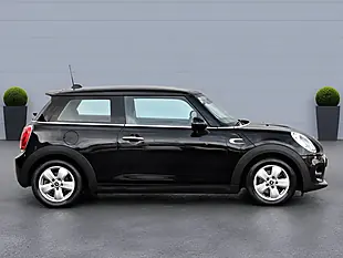 Used 2016 MINI Hatch One Black - Interior and Exterior details 11