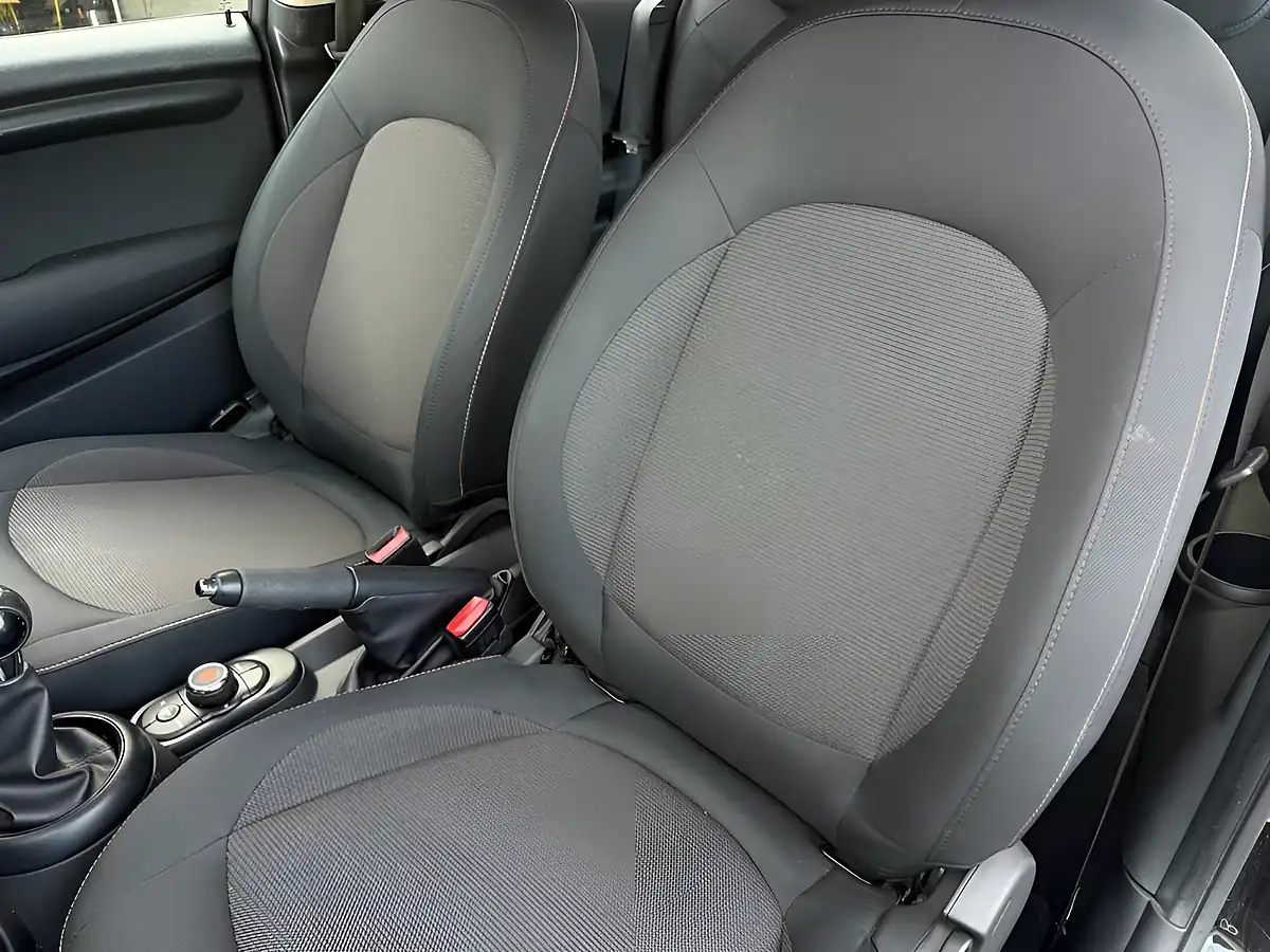Used 2016 MINI Hatch One Black - Interior and Exterior details 14