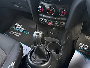 Used 2016 MINI Hatch One Black - Interior and Exterior details 18