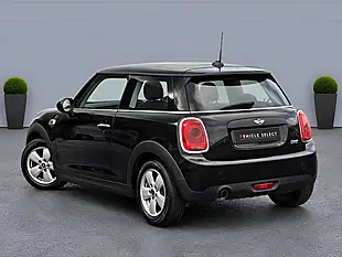 Used 2016 MINI Hatch One Black - Interior and Exterior details 8