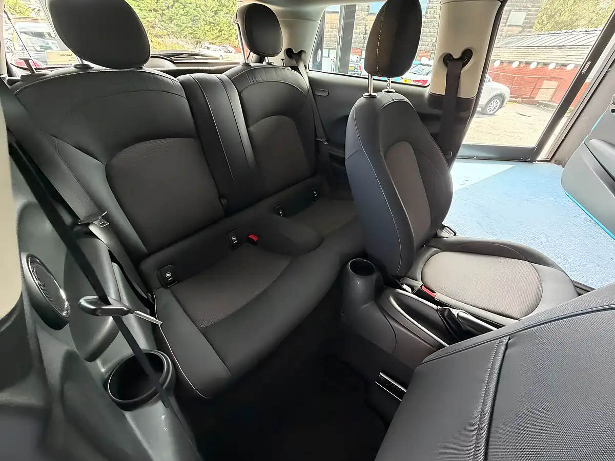 Used 2016 MINI Hatch One Blue - Interior and Exterior details 11