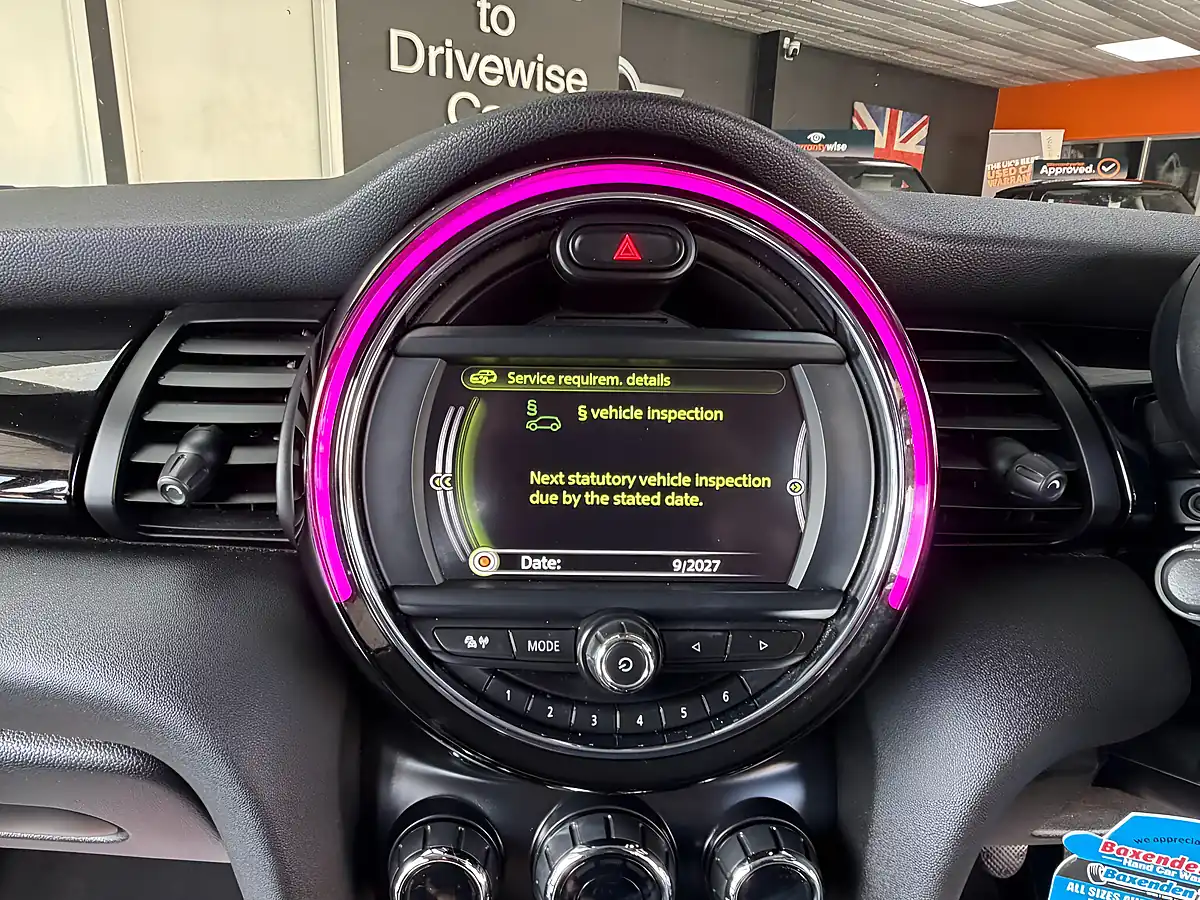 Used 2016 MINI Hatch One Blue - Interior and Exterior details 13