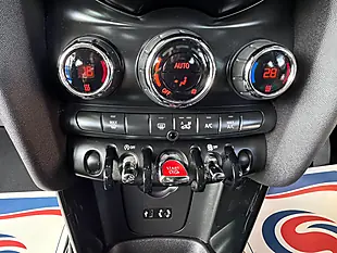 Used 2016 MINI Hatch One Blue - Interior and Exterior details 15