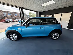 Used 2016 MINI Hatch One Blue - Interior and Exterior details 6