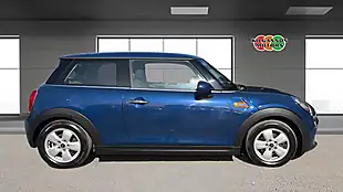 Used 2016 MINI Hatch One Blue - Interior and Exterior details 16