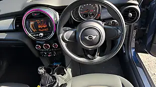 Used 2016 MINI Hatch One Blue - Interior and Exterior details 8
