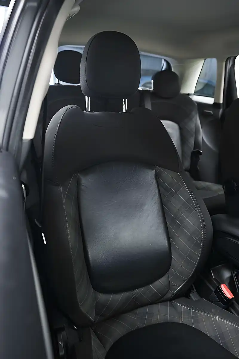 Used 2016 MINI Hatch One Grey - Interior and Exterior details 10