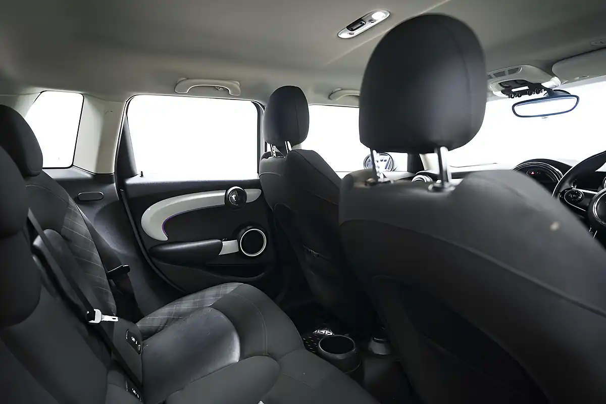 Used 2016 MINI Hatch One Grey - Interior and Exterior details 12