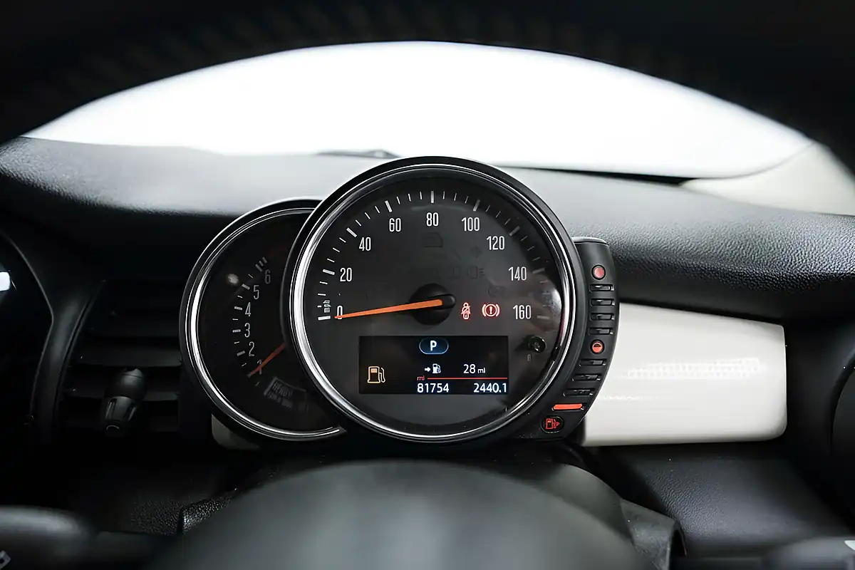 Used 2016 MINI Hatch One Grey - Interior and Exterior details 18